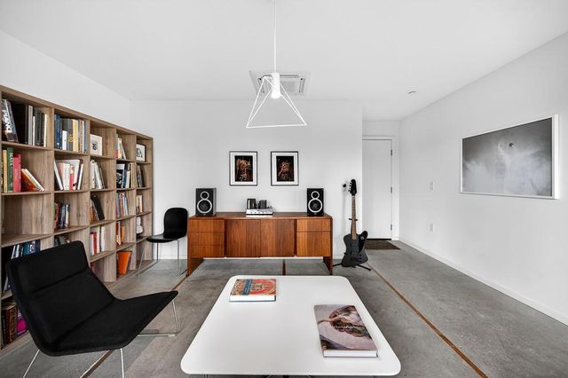 979 Eames Walk, West Sacramento, CA 95691