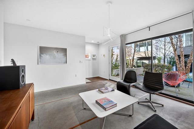 979 Eames Walk, West Sacramento, CA 95691