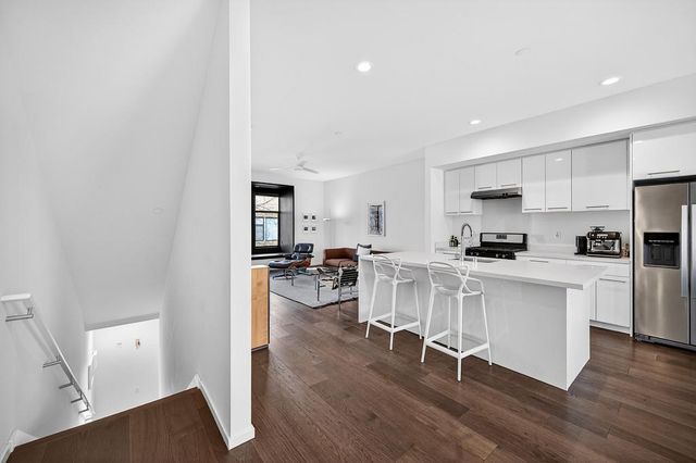 979 Eames Walk, West Sacramento, CA 95691