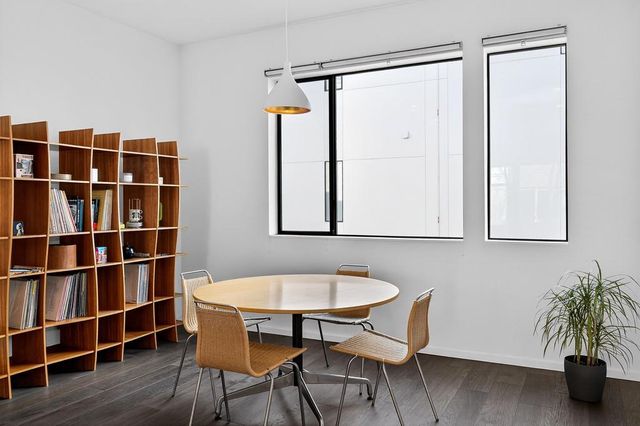 979 Eames Walk, West Sacramento, CA 95691