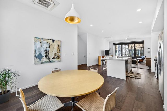 979 Eames Walk, West Sacramento, CA 95691