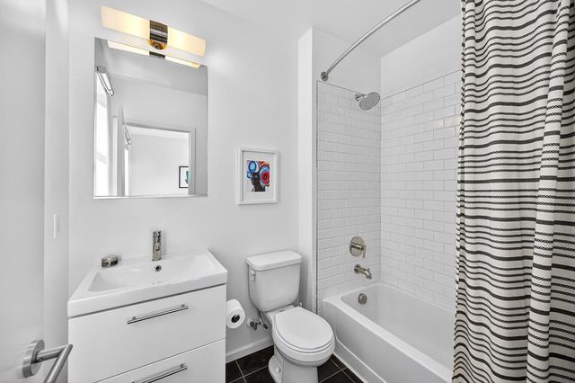 979 Eames Walk, West Sacramento, CA 95691