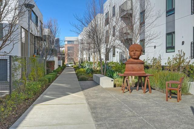 979 Eames Walk, West Sacramento, CA 95691