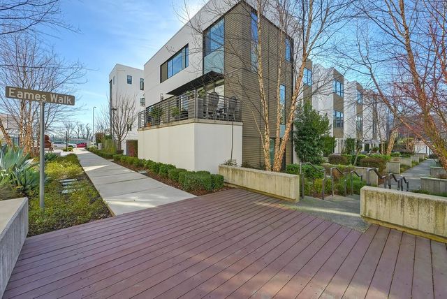 979 Eames Walk, West Sacramento, CA 95691