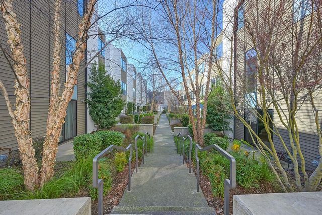 979 Eames Walk, West Sacramento, CA 95691