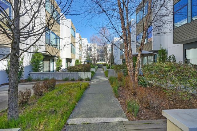 979 Eames Walk, West Sacramento, CA 95691