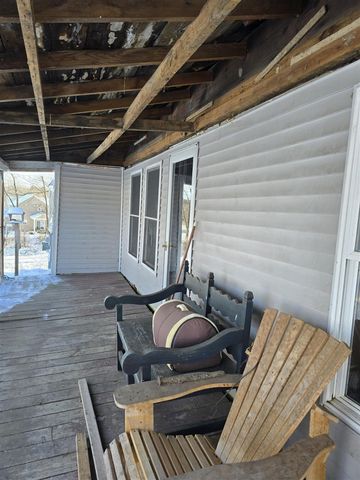 3820 11 Mile Road, Rockford, MI 49341