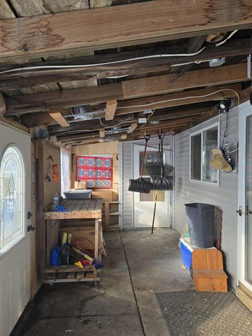 3820 11 Mile Road, Rockford, MI 49341