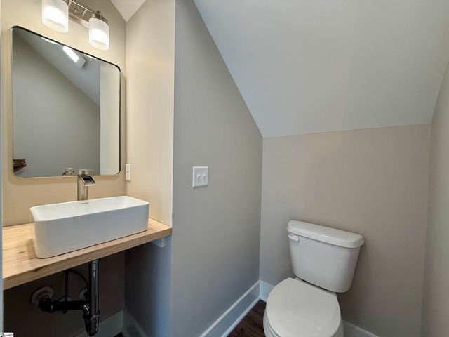 3 Lillians Lane, Greer, SC 29651