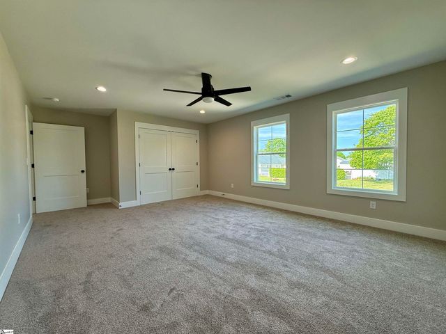 3 Lillians Lane, Greer, SC 29651