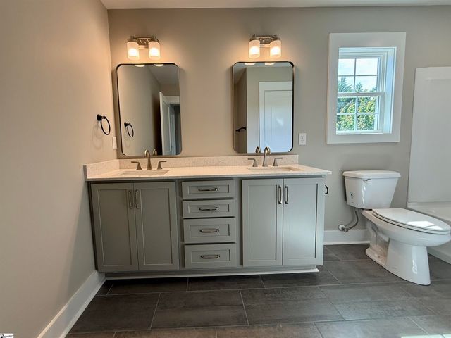 3 Lillians Lane, Greer, SC 29651