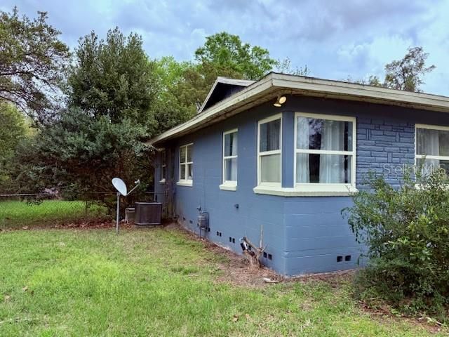 215 NW 8TH STREET, Williston, FL 32696