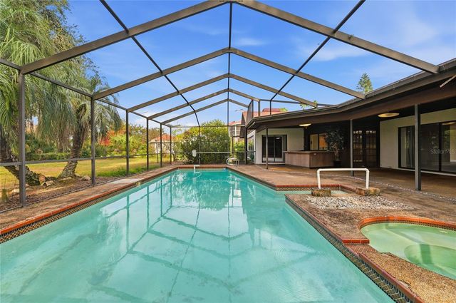 1803 COUNTRY CLUB COURT, Plant City, FL 33566