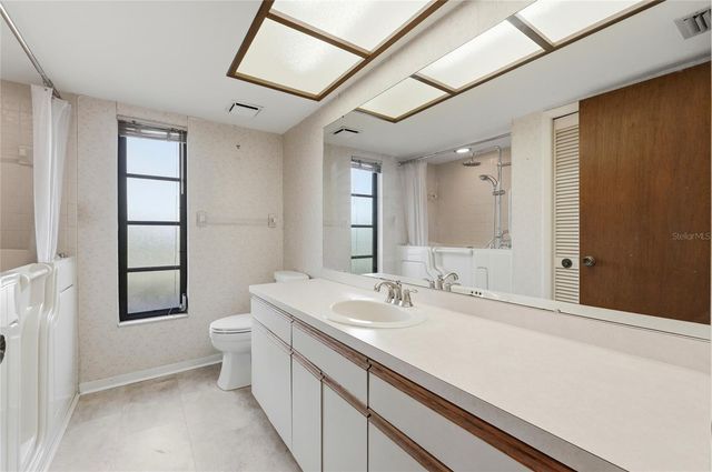 1803 COUNTRY CLUB COURT, Plant City, FL 33566