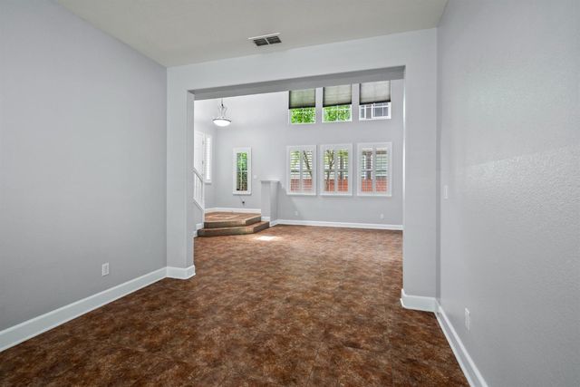 2764 Rogue River Cir, West Sacramento, CA 95691