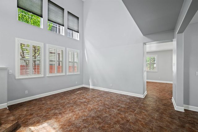 2764 Rogue River Cir, West Sacramento, CA 95691