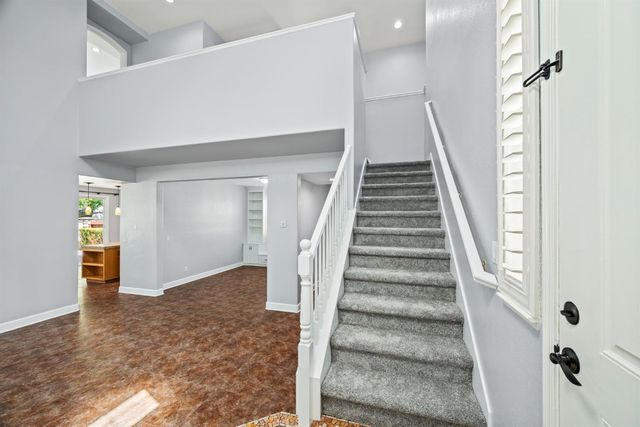 2764 Rogue River Cir, West Sacramento, CA 95691