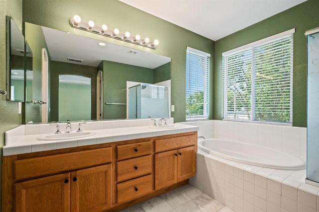 2764 Rogue River Cir, West Sacramento, CA 95691