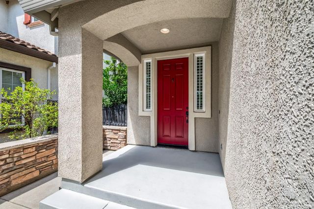 2764 Rogue River Cir, West Sacramento, CA 95691