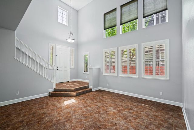 2764 Rogue River Cir, West Sacramento, CA 95691