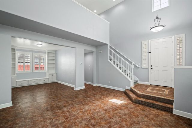 2764 Rogue River Cir, West Sacramento, CA 95691