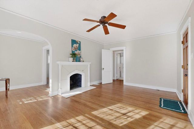 305 Amherst Drive NE, Albuquerque, NM 87106