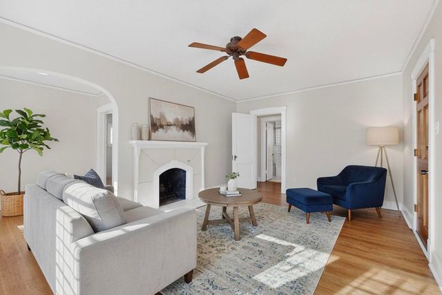 305 Amherst Drive NE, Albuquerque, NM 87106