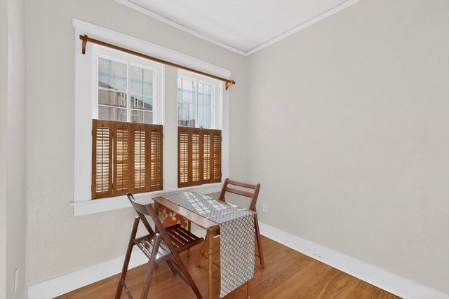 305 Amherst Drive NE, Albuquerque, NM 87106