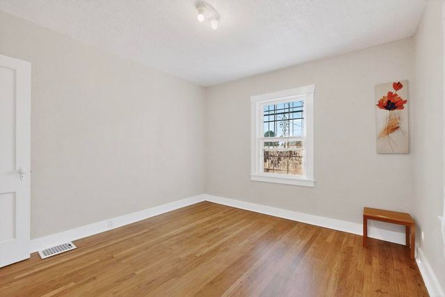 305 Amherst Drive NE, Albuquerque, NM 87106