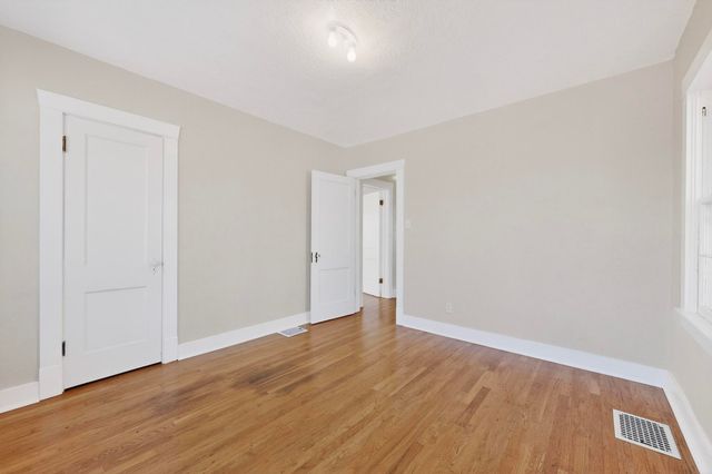 305 Amherst Drive NE, Albuquerque, NM 87106