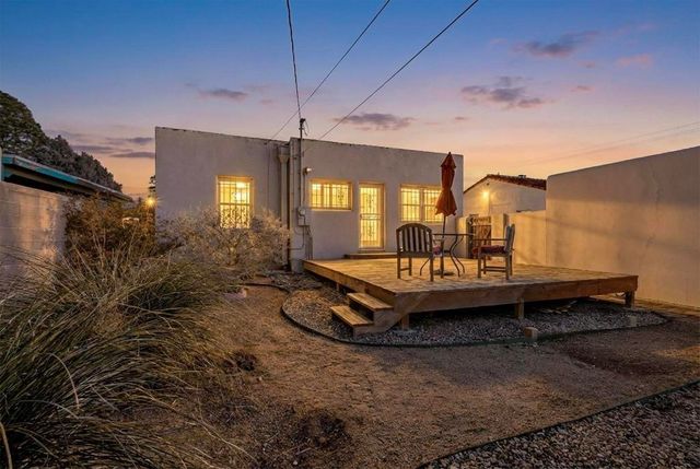 305 Amherst Drive NE, Albuquerque, NM 87106