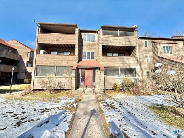 164 Towne House Road 164, Hamden, CT 06514