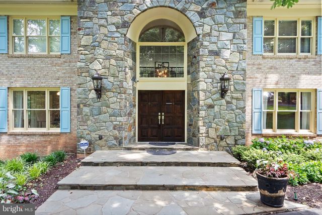 431 OLYMPIA WAY, Great Falls, VA 22066