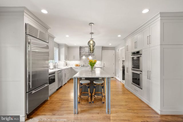 431 OLYMPIA WAY, Great Falls, VA 22066