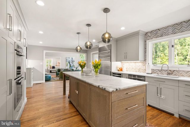 431 OLYMPIA WAY, Great Falls, VA 22066
