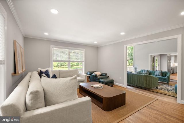 431 OLYMPIA WAY, Great Falls, VA 22066