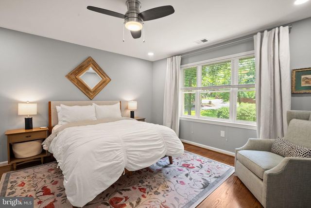431 OLYMPIA WAY, Great Falls, VA 22066