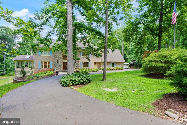 431 OLYMPIA WAY, Great Falls, VA 22066