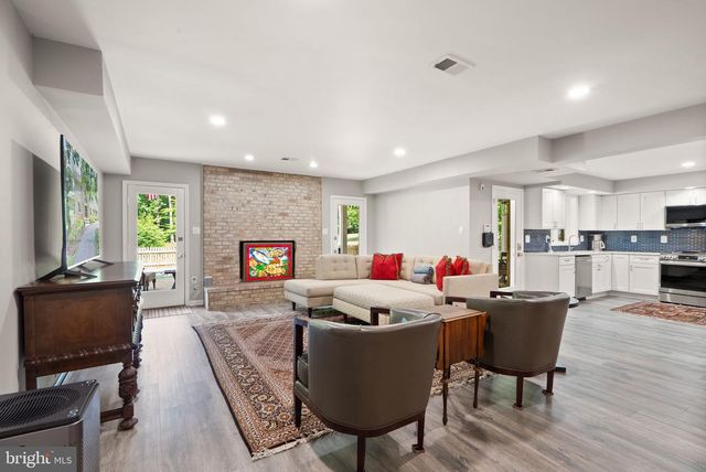 431 OLYMPIA WAY, Great Falls, VA 22066