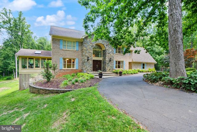 431 OLYMPIA WAY, Great Falls, VA 22066