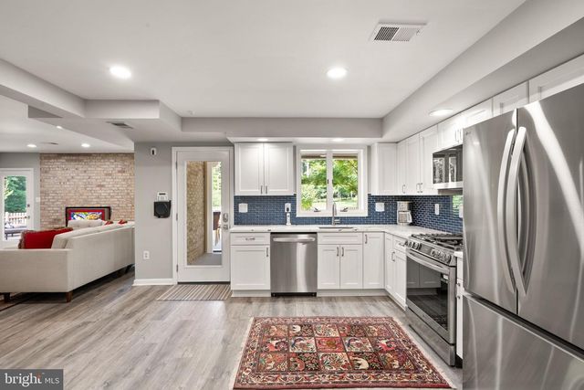431 OLYMPIA WAY, Great Falls, VA 22066