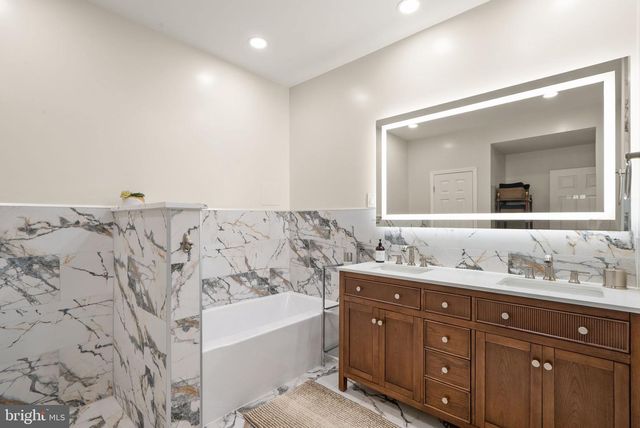 431 OLYMPIA WAY, Great Falls, VA 22066