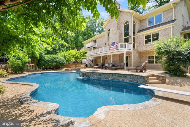 431 OLYMPIA WAY, Great Falls, VA 22066