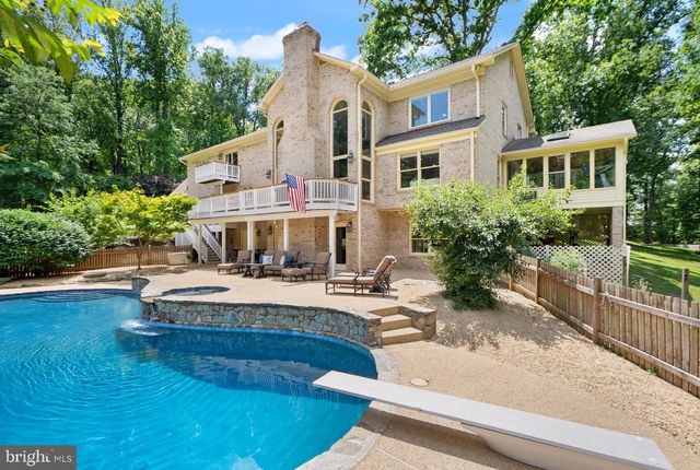 431 OLYMPIA WAY, Great Falls, VA 22066