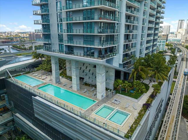 68 SE 6th Street 2304, Miami, FL 33131