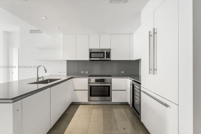 68 SE 6th Street 2304, Miami, FL 33131