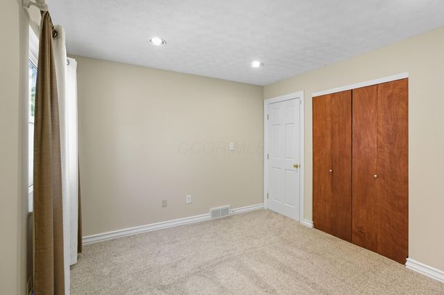 8482 Dover Crest Court, Galloway, OH 43119