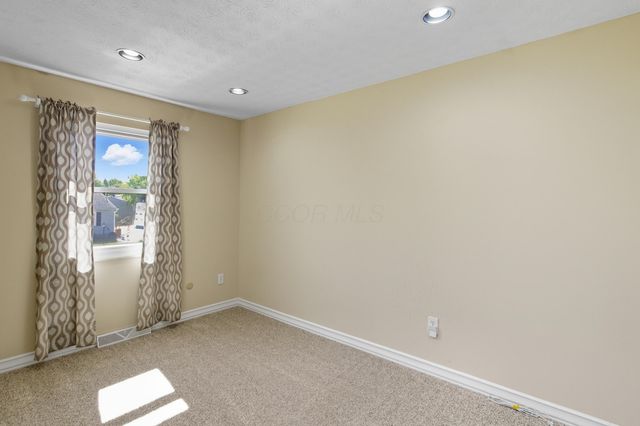 8482 Dover Crest Court, Galloway, OH 43119