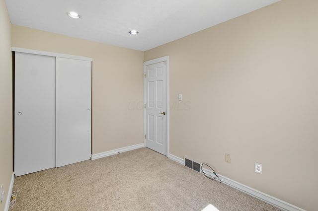 8482 Dover Crest Court, Galloway, OH 43119