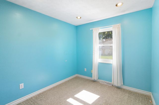 8482 Dover Crest Court, Galloway, OH 43119